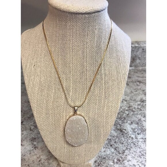 Geode Crystal Pendant w/ Gold Plated Edges on 24" Gold Tone Chain Necklace - Picture 1 of 15